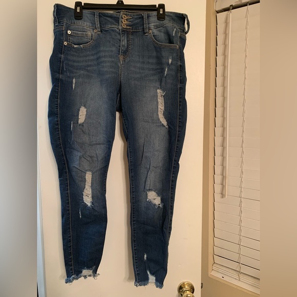 Torrid High Rise Jegging Skinny Deconstructed Jeans Blue Size 14R Size 14 - Picture 1 of 7